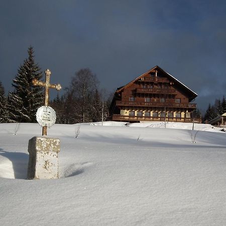 Hotel Alpska Vyhlidka Kvilda Buitenkant foto